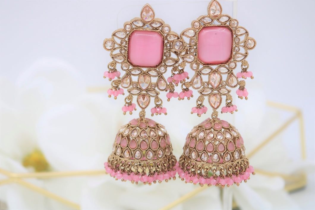 Dil Chori in Pink